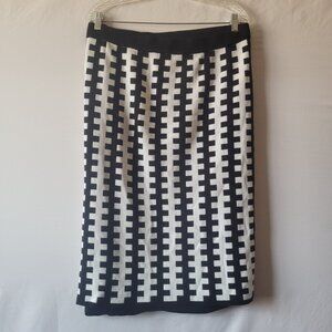 Chic Black and White Geometric Skirt